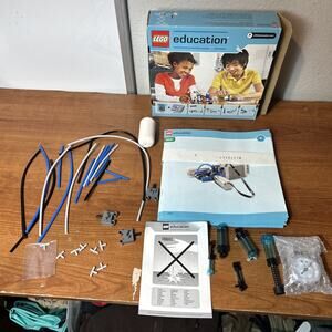LEGO:EDUCATION 9641 Pneumatics Add-On Set(complete with other extra parts)